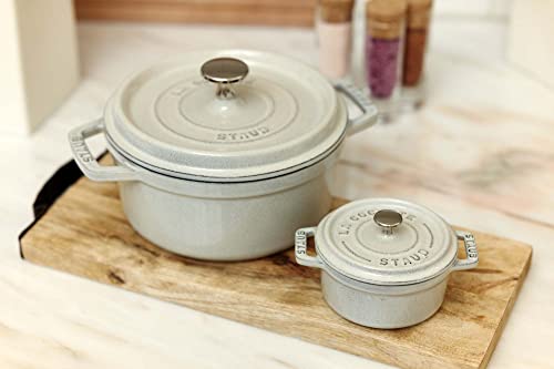 Round Cast Iron Dutch Oven With Enameled Interior