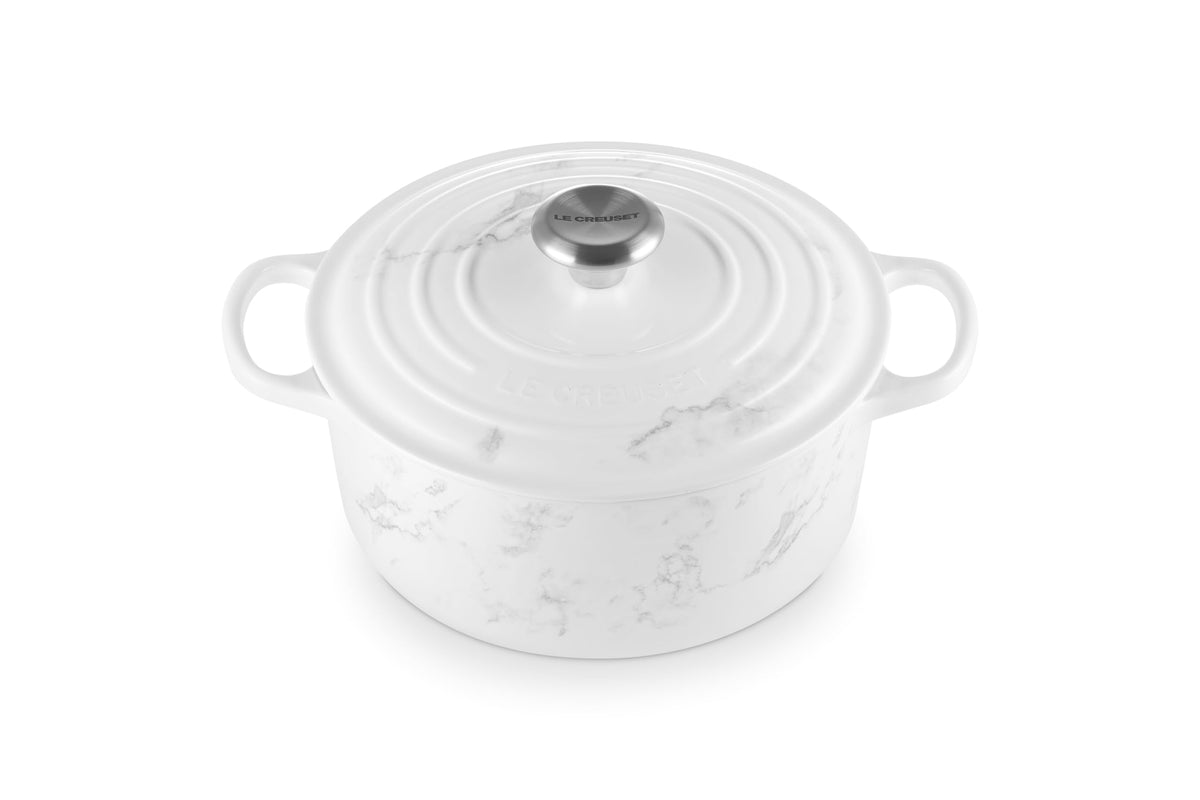 Signature Round Dutch Oven With Enameled Finish
