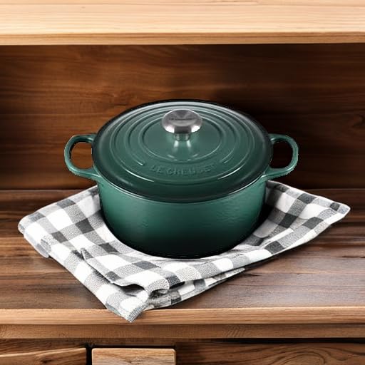 Signature Round Dutch Oven With Enameled Finish