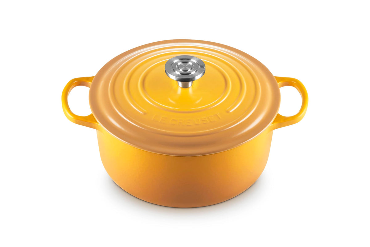 Signature Round Dutch Oven With Enameled Finish