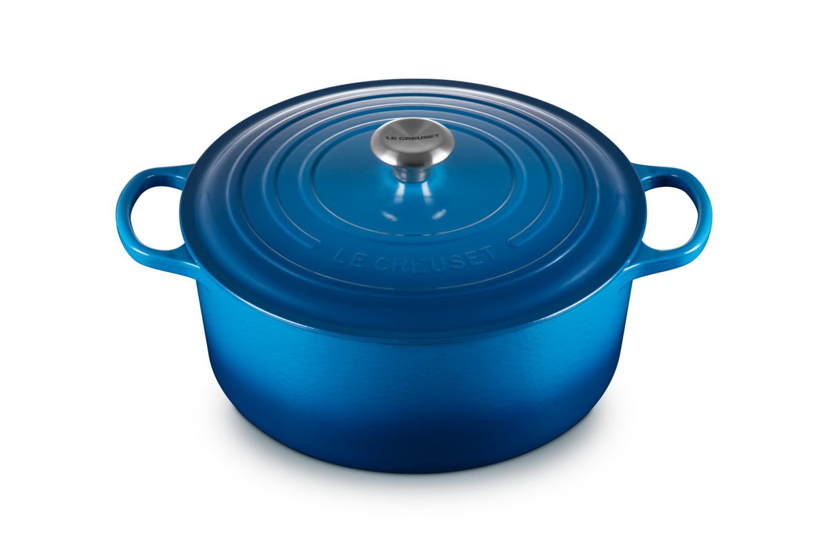 Signature Round Dutch Oven With Enameled Finish