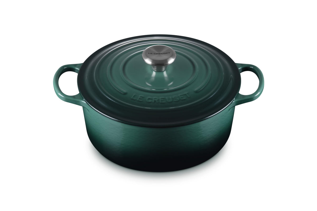 Signature Round Dutch Oven With Enameled Finish
