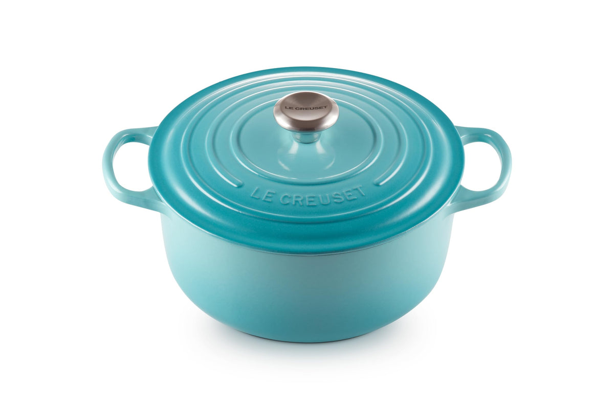 Signature Round Dutch Oven With Enameled Finish