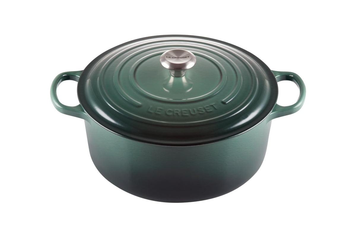 Signature Round Dutch Oven With Enameled Finish