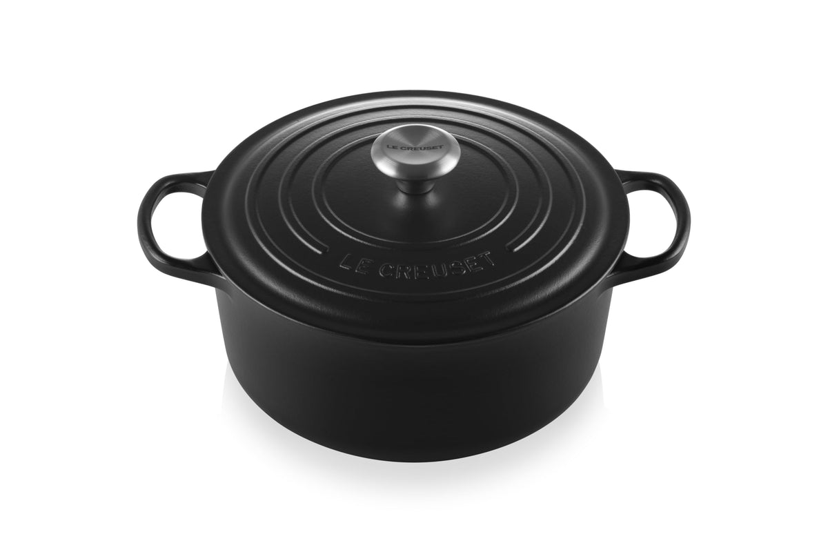 Signature Round Dutch Oven With Enameled Finish