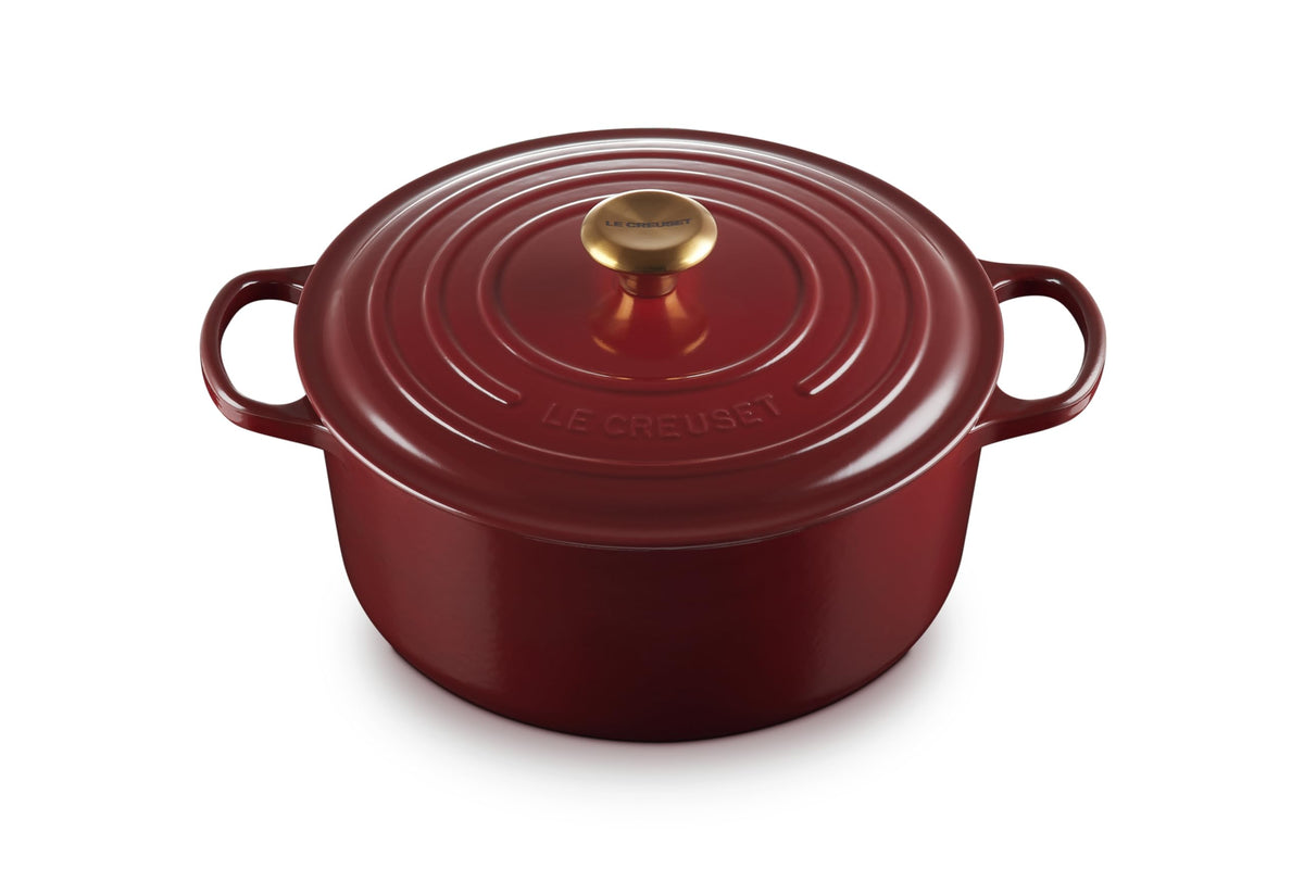 Signature Round Dutch Oven With Enameled Finish