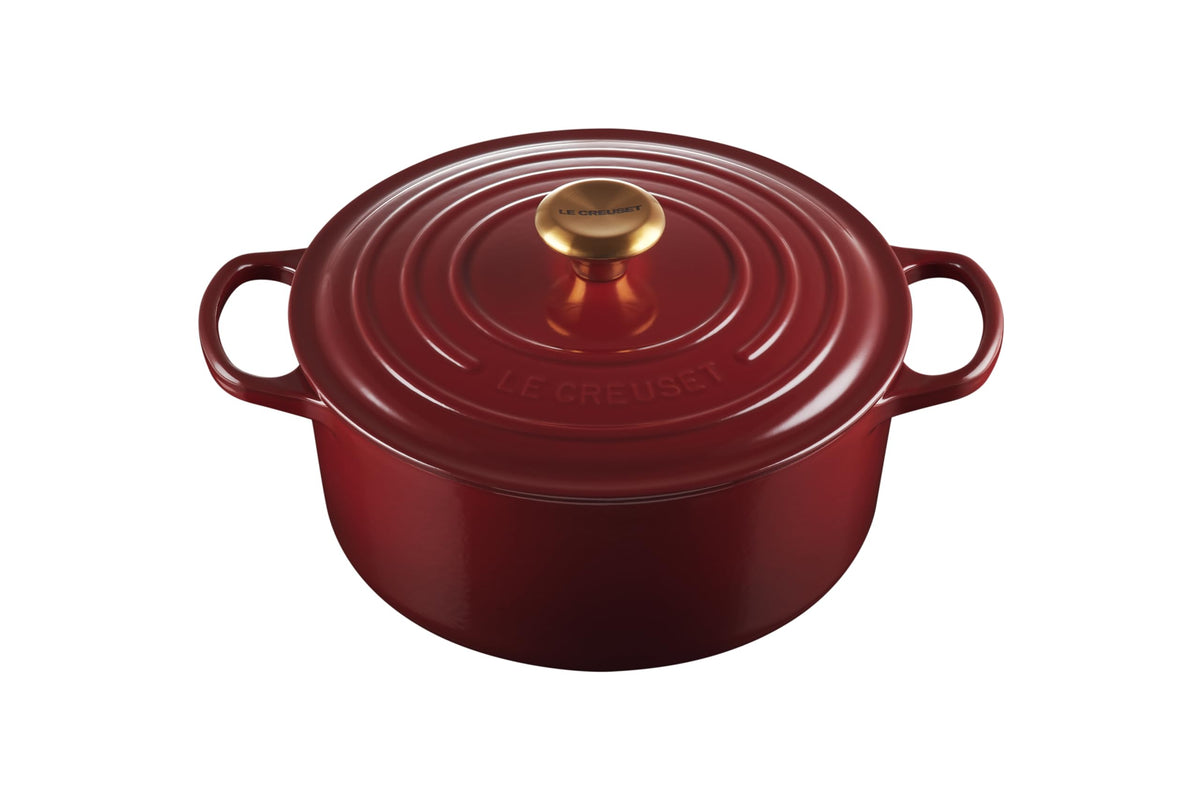 Signature Round Dutch Oven With Enameled Finish