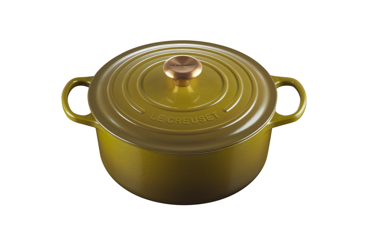 Signature Round Dutch Oven With Enameled Finish