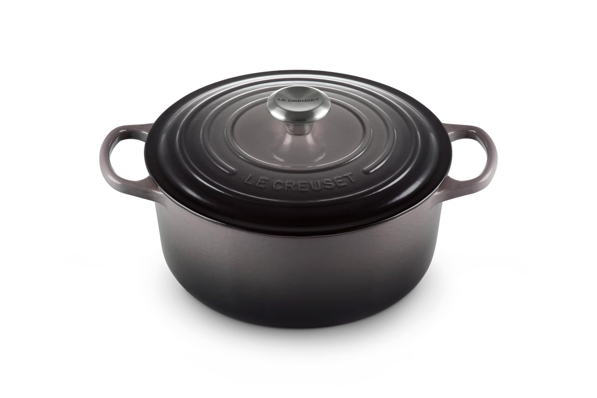 Signature Round Dutch Oven With Enameled Finish
