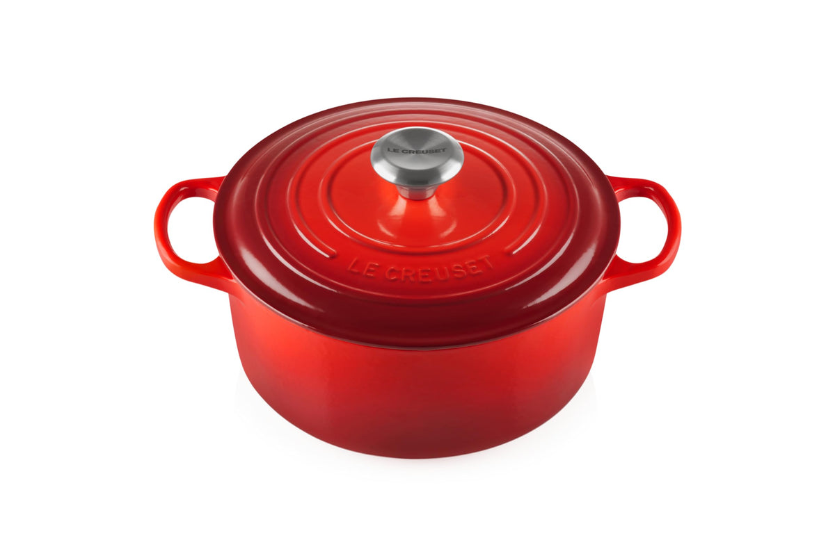 Signature Round Dutch Oven With Enameled Finish