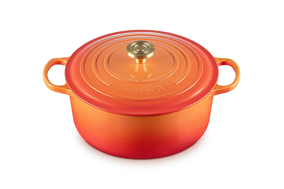 Signature Round Dutch Oven With Enameled Finish