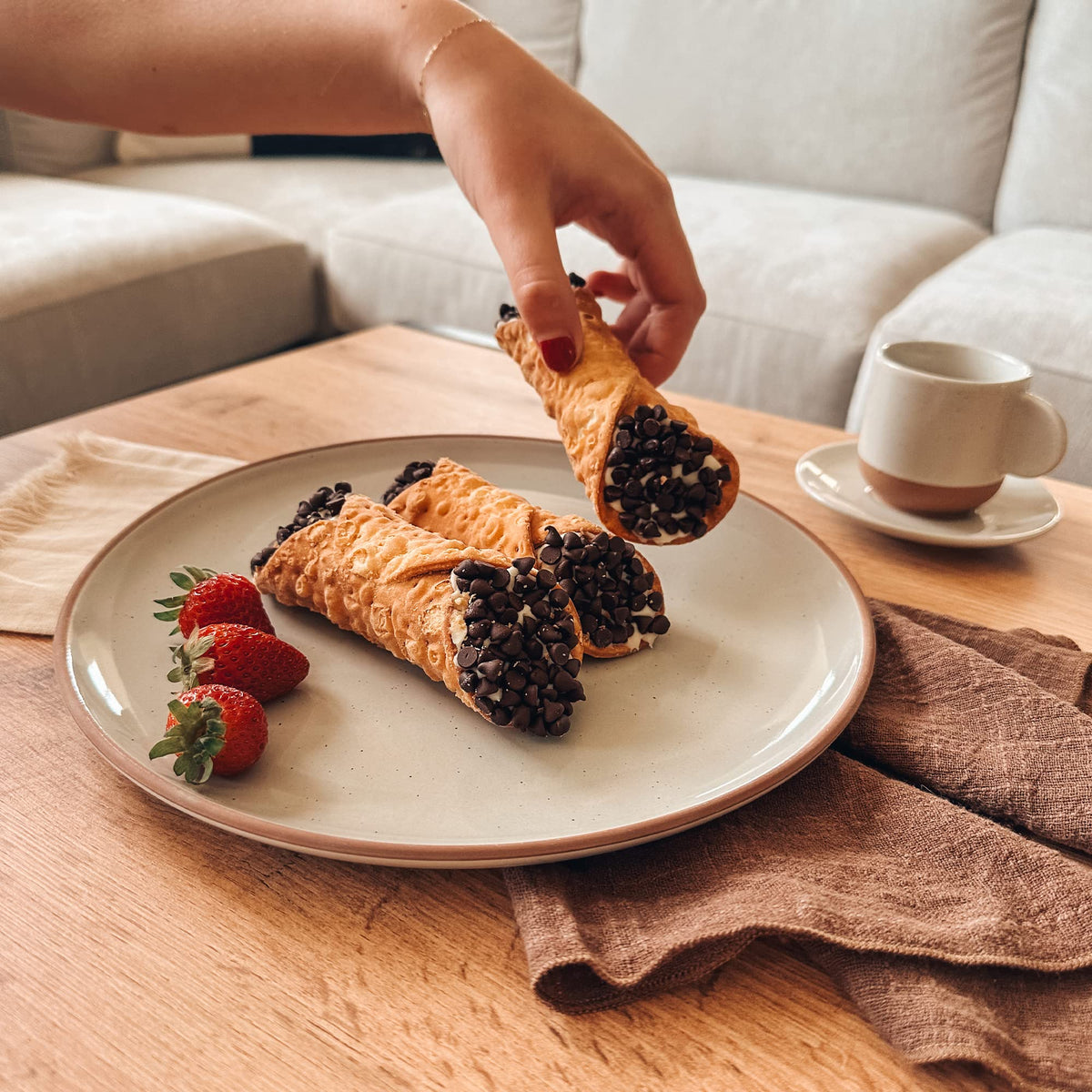 Ceramic Dinner Plate Set With Modern Rustic Glaze