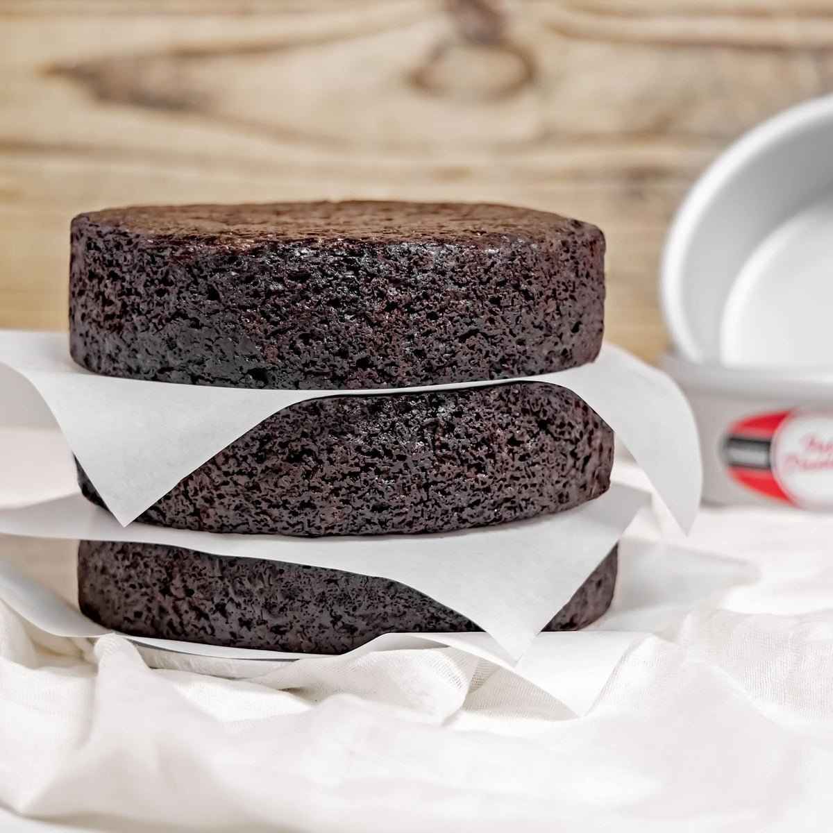 Anodized Aluminum Cake Pan Set for Even Baking